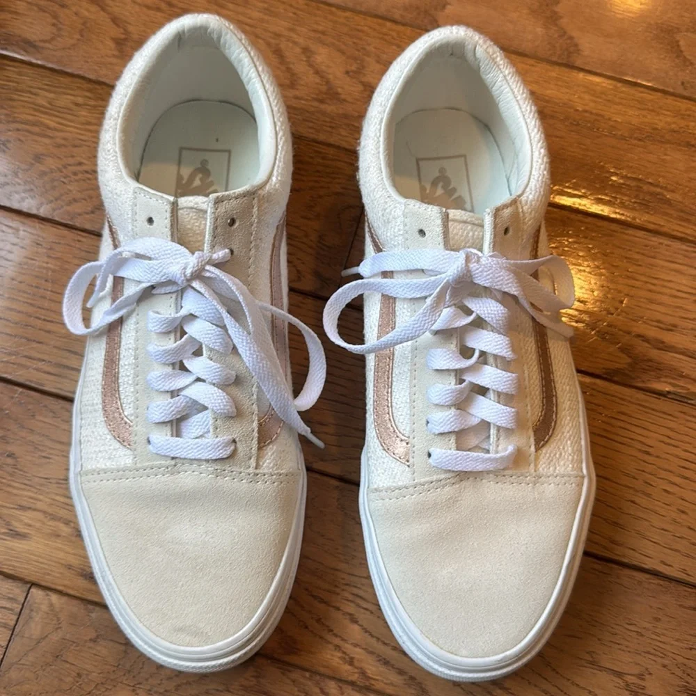 Vans Women's Old Skool Cream Sneaker with Rose Gold Stripe